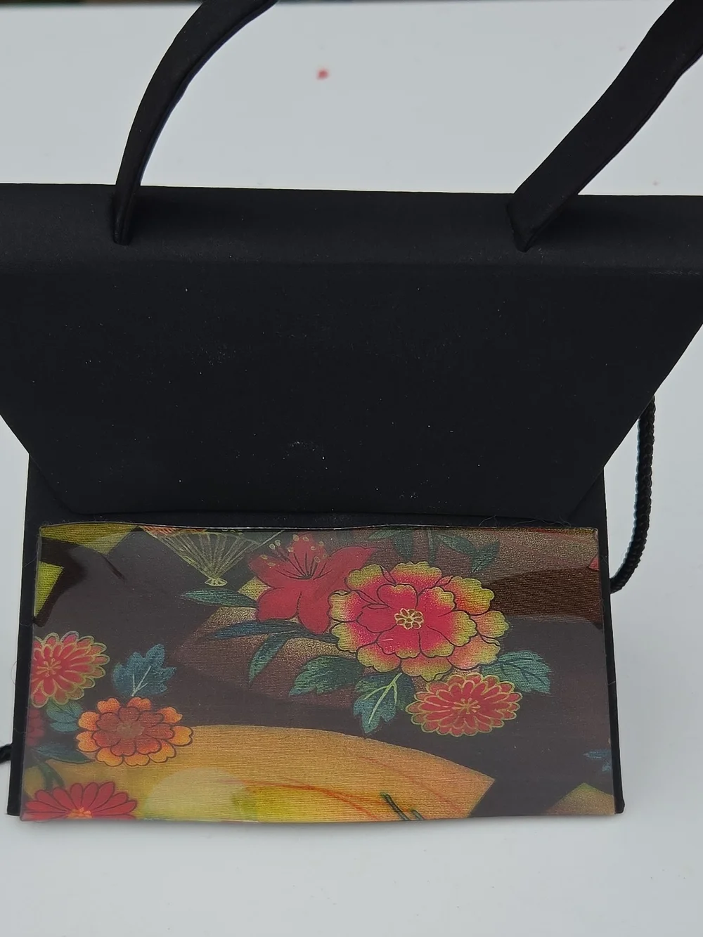 Floral Fold-Over Crossbody Bag in Multicolor. Vintage